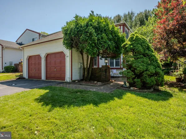 4861 Plum Run Ct, Wilmington, DE 19808