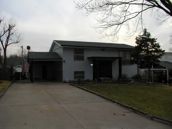 11944 Glenpark Dr, Maryland Heights, MO 63043