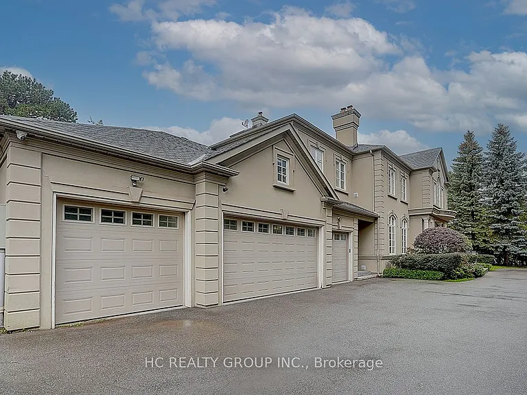 193 The Bridle Path — Photo 3
