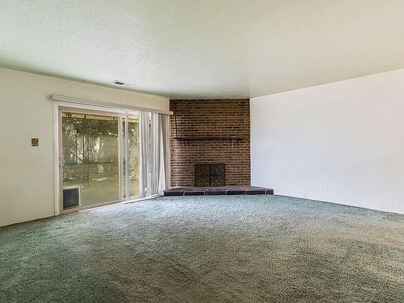 5th image of 10528 Princess Jeanne Ave NE