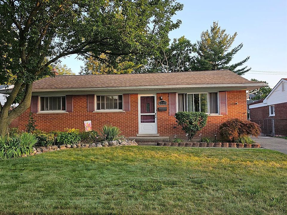 1st image of 32271 S Barton St