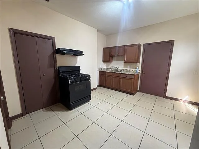 526 Brown Ave — Photo 9
