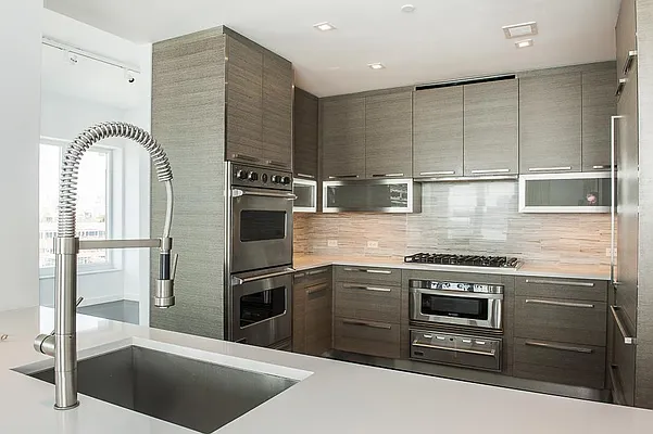 Sold by Corcoran | media 31