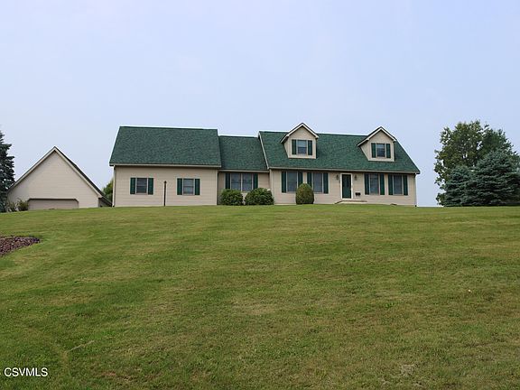 5th image of 367 Hoffman Blvd