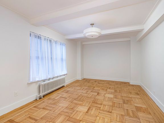 2nd image of 35 W 92nd St #1C