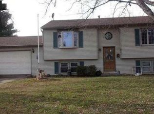 1208 Crystal Dr, Machesney Park, IL 61115