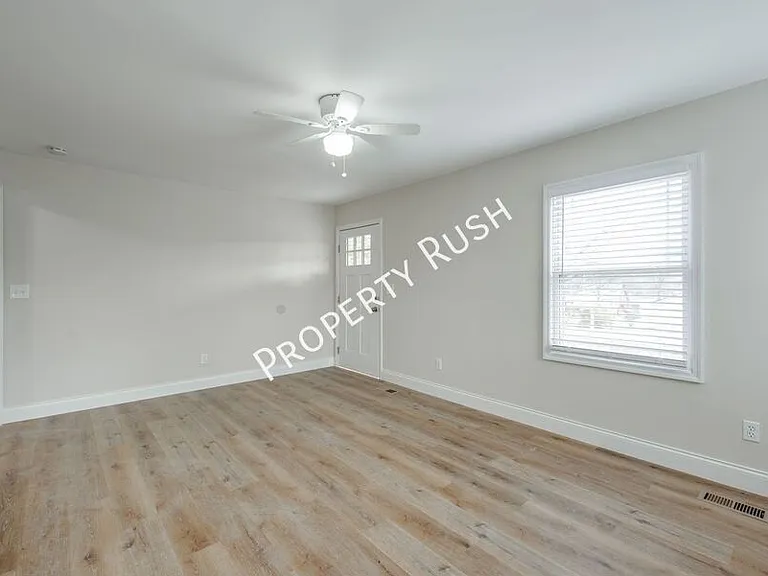 248 East Ave — Photo 7