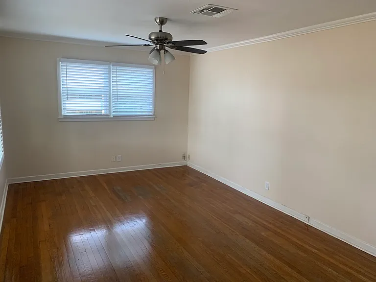 2467 Princeton Ave — Photo 14