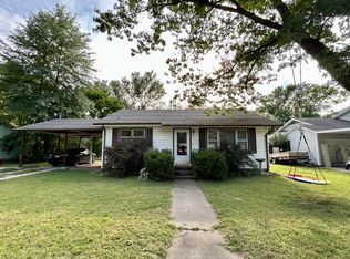 1632 Strait Ave, Seneca, MO 64865