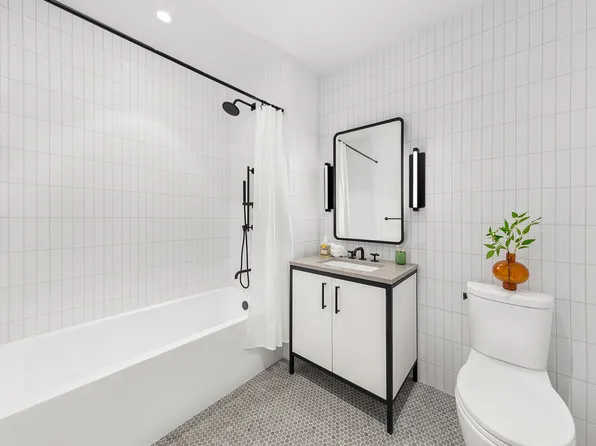 29 Huron Street image 6 of 19