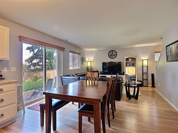 5th image of 5113 200th Street Ct E
