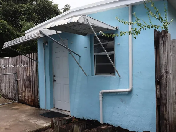 5743 Lincoln St #2, Hollywood, FL 33021