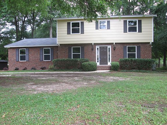 3rd image of 3701 Lifford Cir