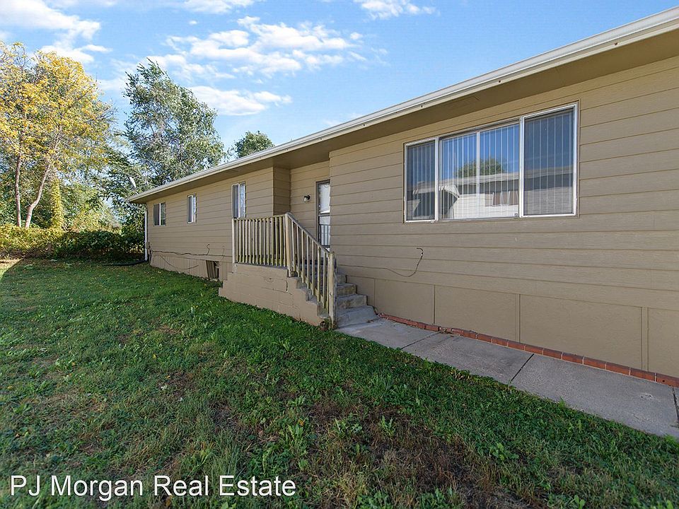 1st image of 1003 N 168th Ave