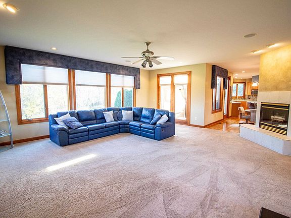 4th image of 6095 Waterford Dr