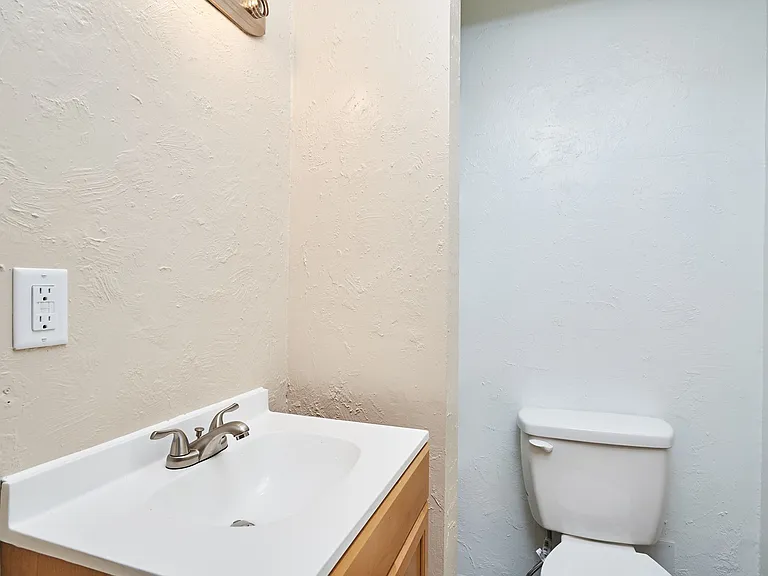 373 N Firestone Blvd — Photo 14