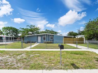 140 SE Solaz Ave, Port Saint Lucie, FL 34983