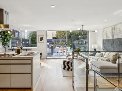 392 Eureka St, San Francisco, CA, 94114