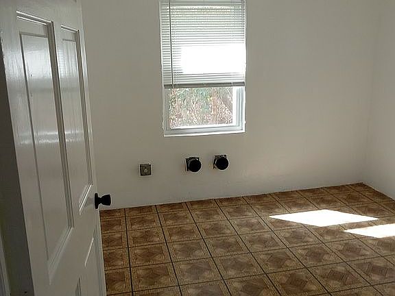 4th image of 1228 Bellevue Ave