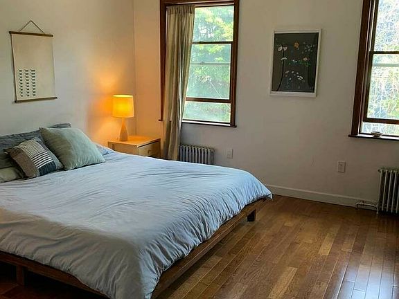 2nd image of 712 Humboldt St Floor 3