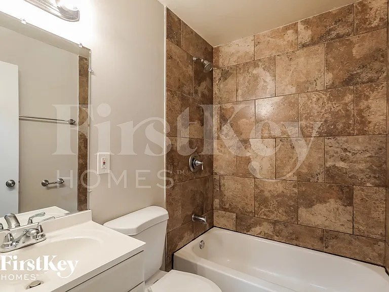 10111 E 77th Ter — Photo 13