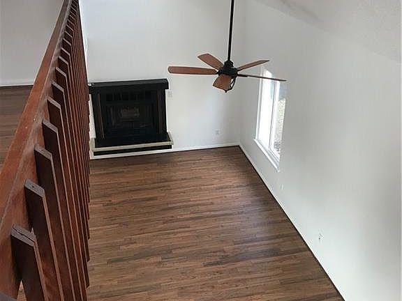 3rd image of 1605 Helmsley Ct