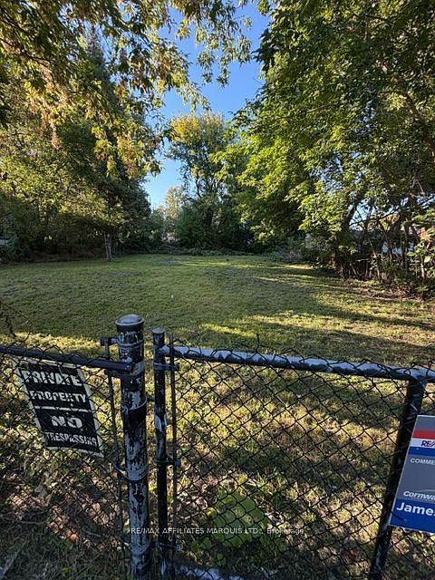 2nd image of 213 1st St W