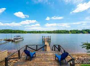 4930 Longfield St, Claremont, NC 28610
