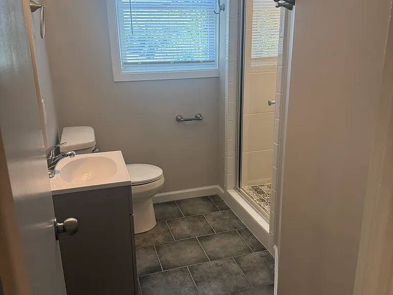 8521 Pinkney St — Photo 16