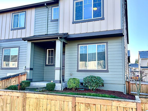 2nd image of 11727 NE 22nd Way