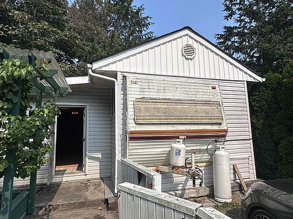 3rd image of 1650 Columbia Valley Rd #43