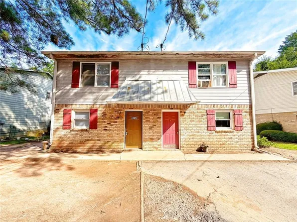 935 Six Oaks Cir #B, Norcross, GA 30093