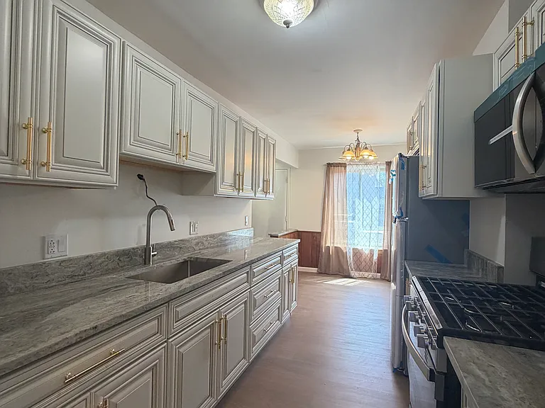 4446 Fifteen Mile Rd — Photo 23
