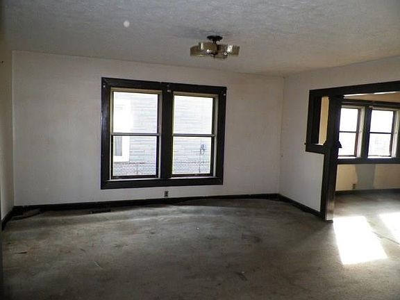 3rd image of 3132 Dr A J Brown Ave