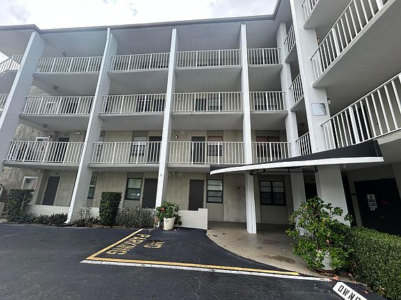 2nd image of 501 SW 11th Place #402-a