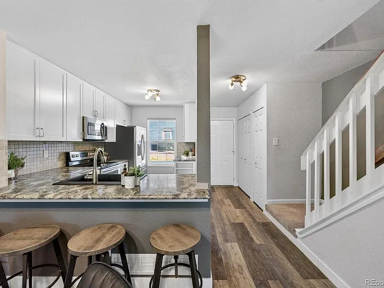 10537 W Maplewood Dr — Photo 10
