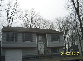 9556 Bantry Ln, Brewerton, NY 13029