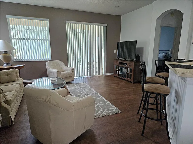 739 Tremont Greens Ln — Photo 11