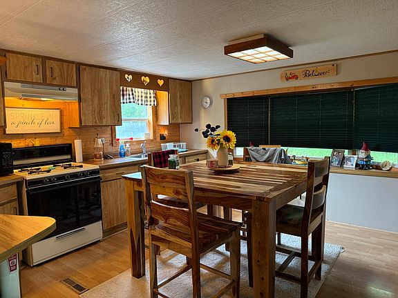 5th image of 1147 Johnson Creek Rd #9