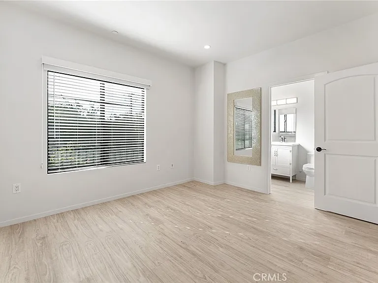 913 N Hilldale Ave #3 — Photo 17