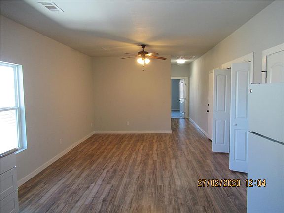 3rd image of 626 W Crawford St #102