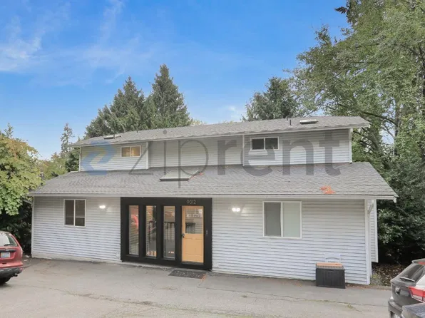 9012 236th St SW APT D, Edmonds, WA 98026