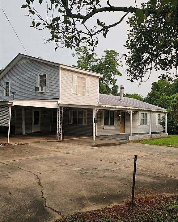 1st image of 423 Charles St