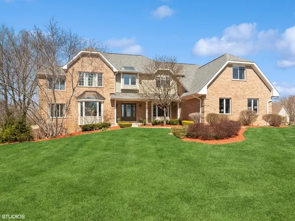 15 N Trl, Lake Zurich, IL 60047