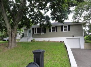 36 Whitecroft Ln, Waterbury, CT 06705