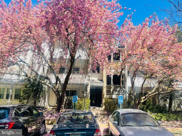 7715 Lafayette Forest Dr #101, Annandale, VA 22003