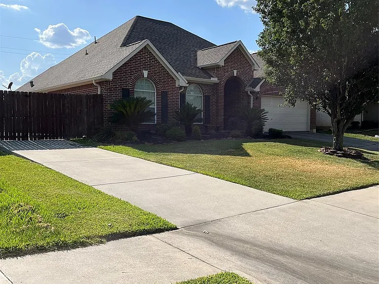 3515 Emerson Dr — Photo 3