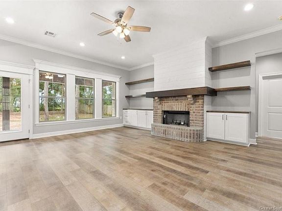2nd image of 108 Audubon Ave