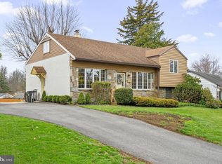 42 Lincoln Ln, Conshohocken, PA 19428