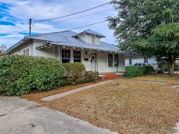 829 E 7th St, Lumberton, NC 28358